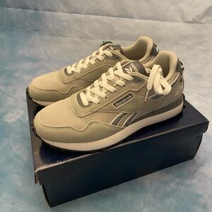 Reebok Men's Light Gray Sneakers